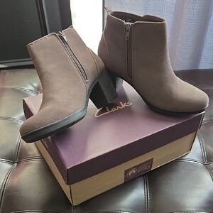 Clarks Women's Taupe Ankle Booties